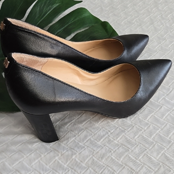 Ivanka Trump Itlysa Elegant Black Leather Block Heels Pump - Picture 1 of 8